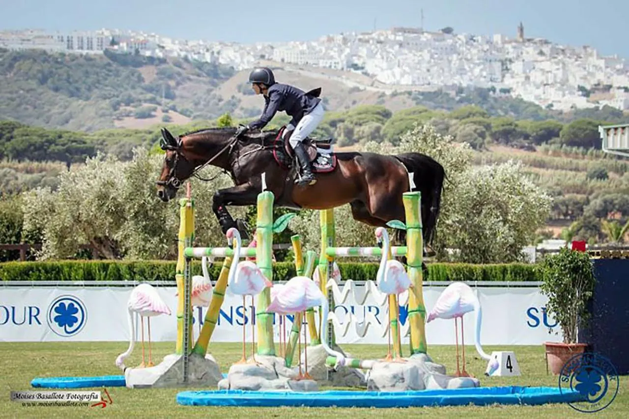 Poniente Daire Barbate 0*,